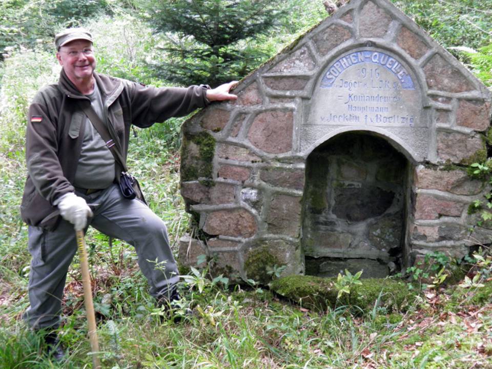 Lors d’une visite en 2010 Während einer Führung 2010